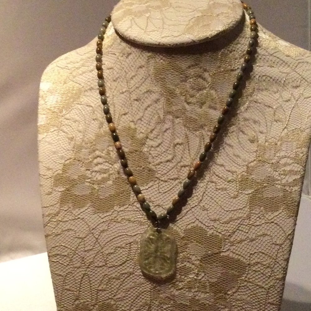 Vintage necklace with silver clasp